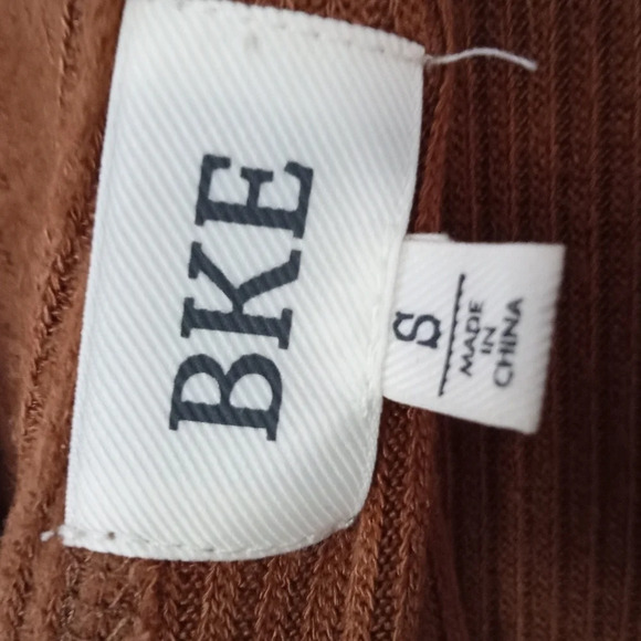 BKE Brushed Knit Ribbed Turtleneck Mocha Bisque Color Size Small - Picture 8 of 10